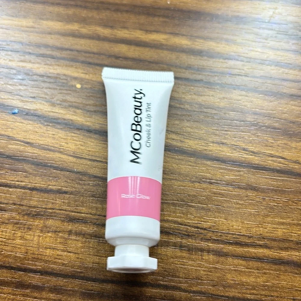 Brand new mcobeauty cheek and lip tint rose glow - Picture 2 of 4